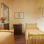 Poggerello 18, Emma Villa *
