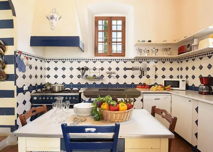 Poggerello 18, Emma Vila