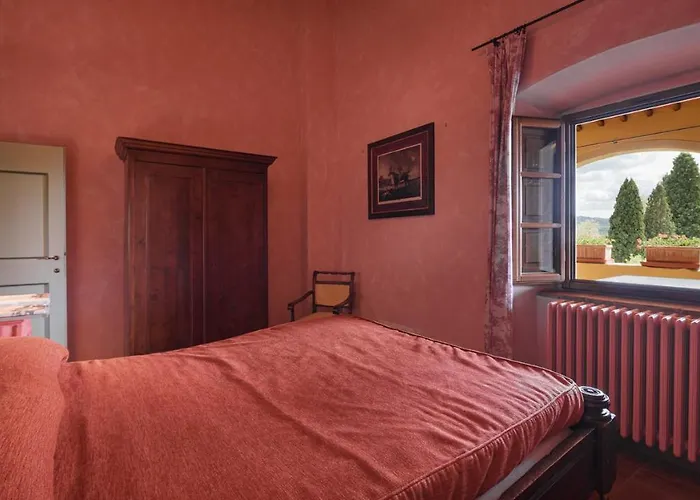 Vila Poggerello 18, Emma Laterina